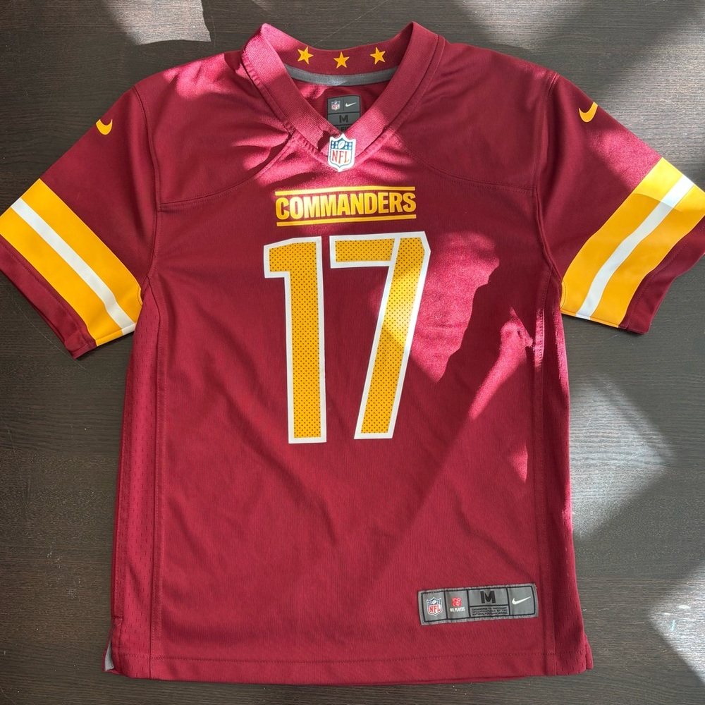 Boys youth medium Washington Commanders Terry McLaurin Nike Jersey